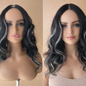 Black Wavy Wig with Grey Highlights Middle Part Synthetic Wig
